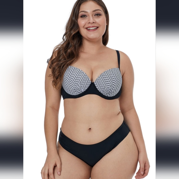 Plus Size Bikini Swimwear - Picture 4 of 4